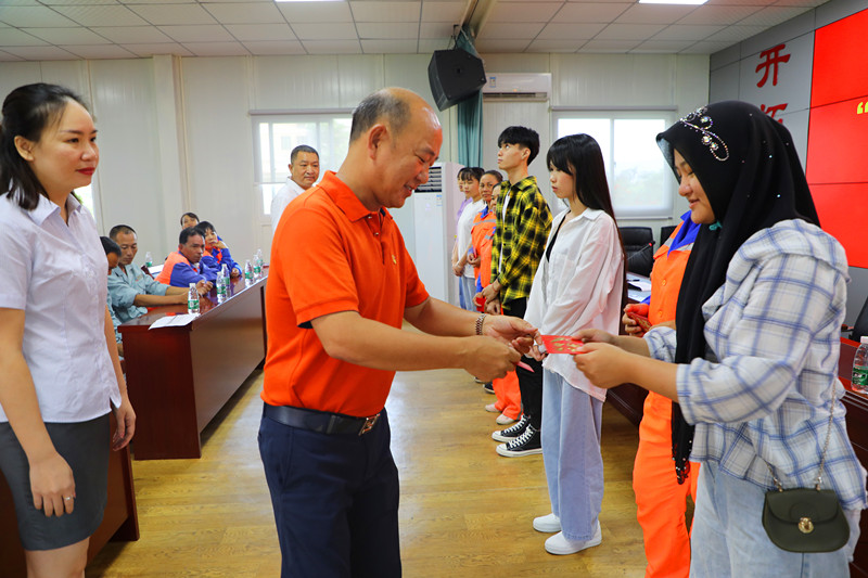 “金秋助學(xué)，圓夢(mèng)明佳！”明佳集團(tuán)黨支部及工會(huì)組織開展愛心助學(xué)活動(dòng)！